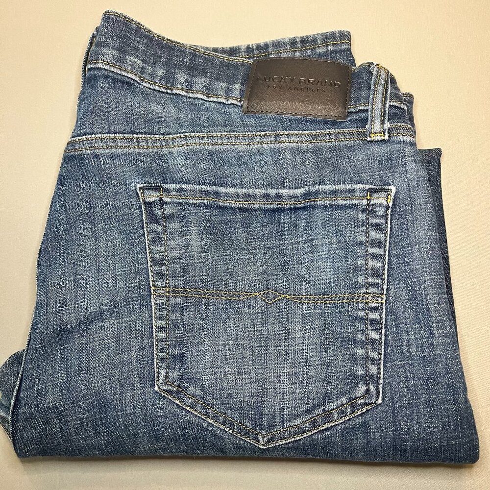 Lucky Brand 121 Slim Straight Jeans - 38/32 - Picture 5 of 5